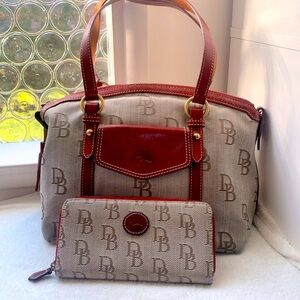 Dooney & Bourke classic shoulder purse and matching wallet
